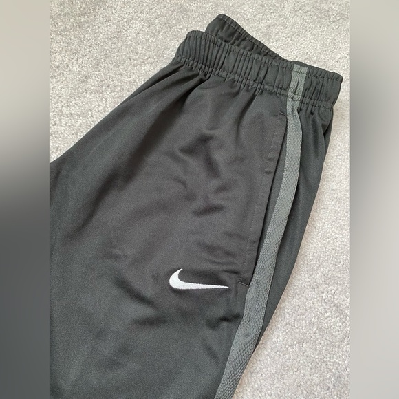 Women’s Nike Black Track Pants NWOT Size M - Picture 2 of 6